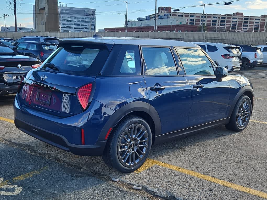 new 2025 MINI Hardtop 4 Door car, priced at $38,830