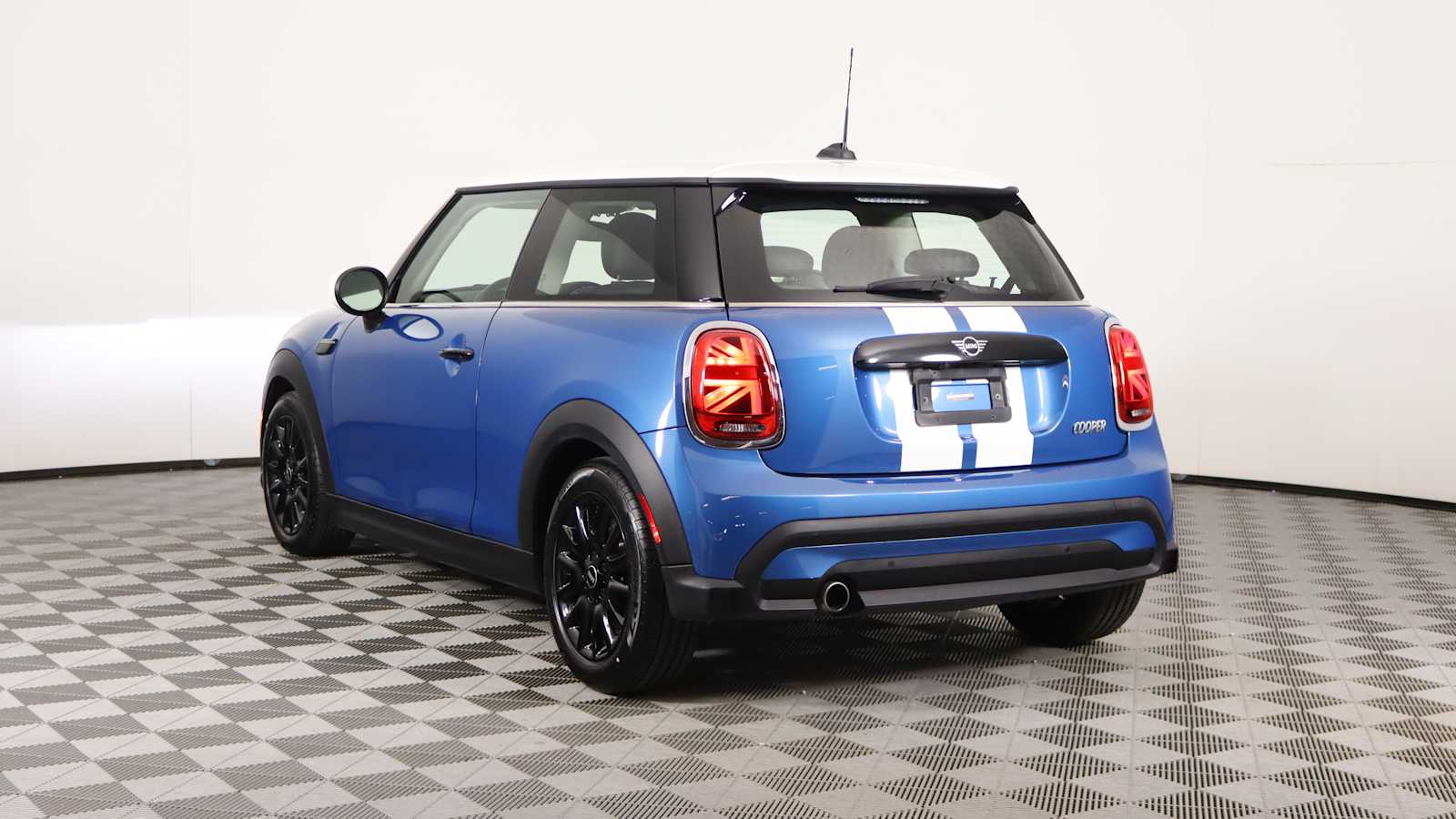 used 2022 MINI Hardtop 2 Door car, priced at $23,798