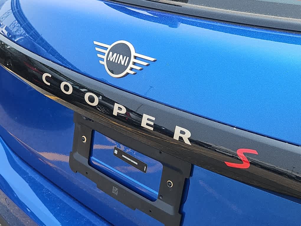 new 2025 MINI Hardtop 4 Door car, priced at $37,220