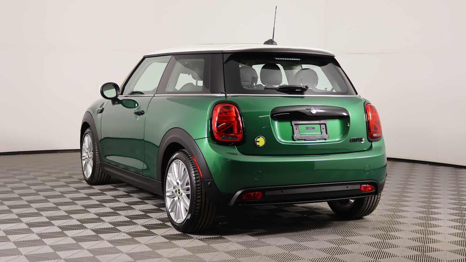 used 2024 MINI Electric Hardtop 2 Door car, priced at $27,498