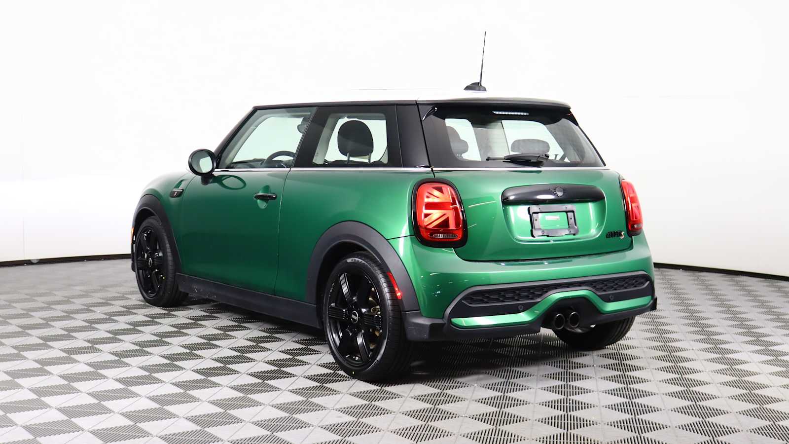 used 2023 MINI Hardtop 2 Door car, priced at $25,798