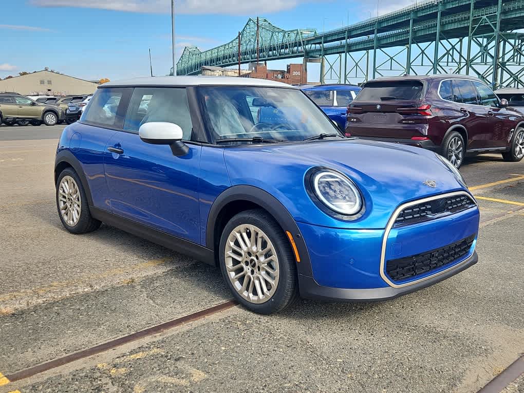 new 2025 MINI Hardtop 2 Door car, priced at $32,730