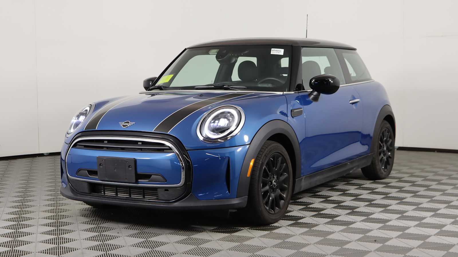 used 2022 MINI Hardtop 2 Door car, priced at $22,598