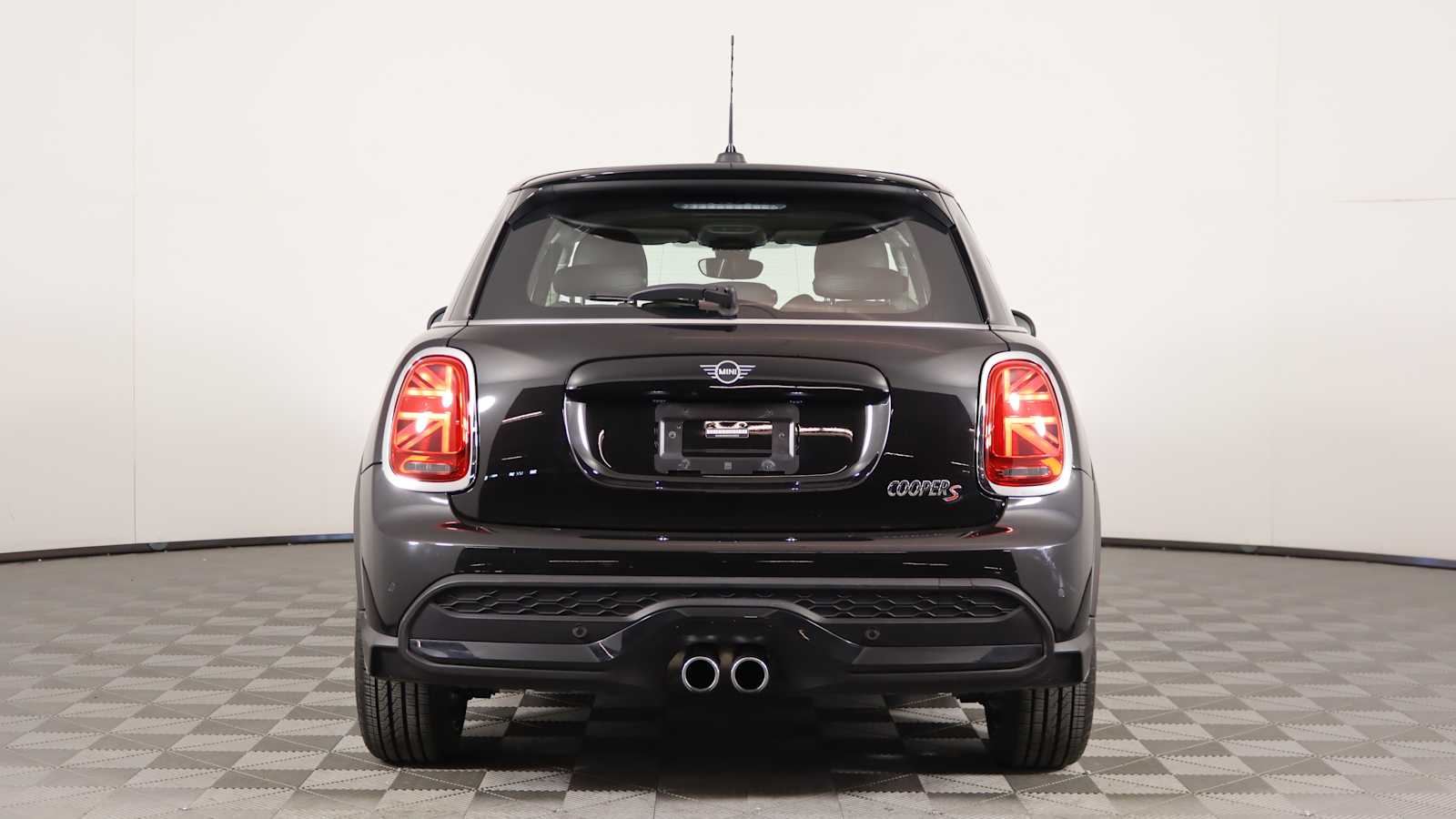 used 2022 MINI Hardtop 4 Door car, priced at $24,798