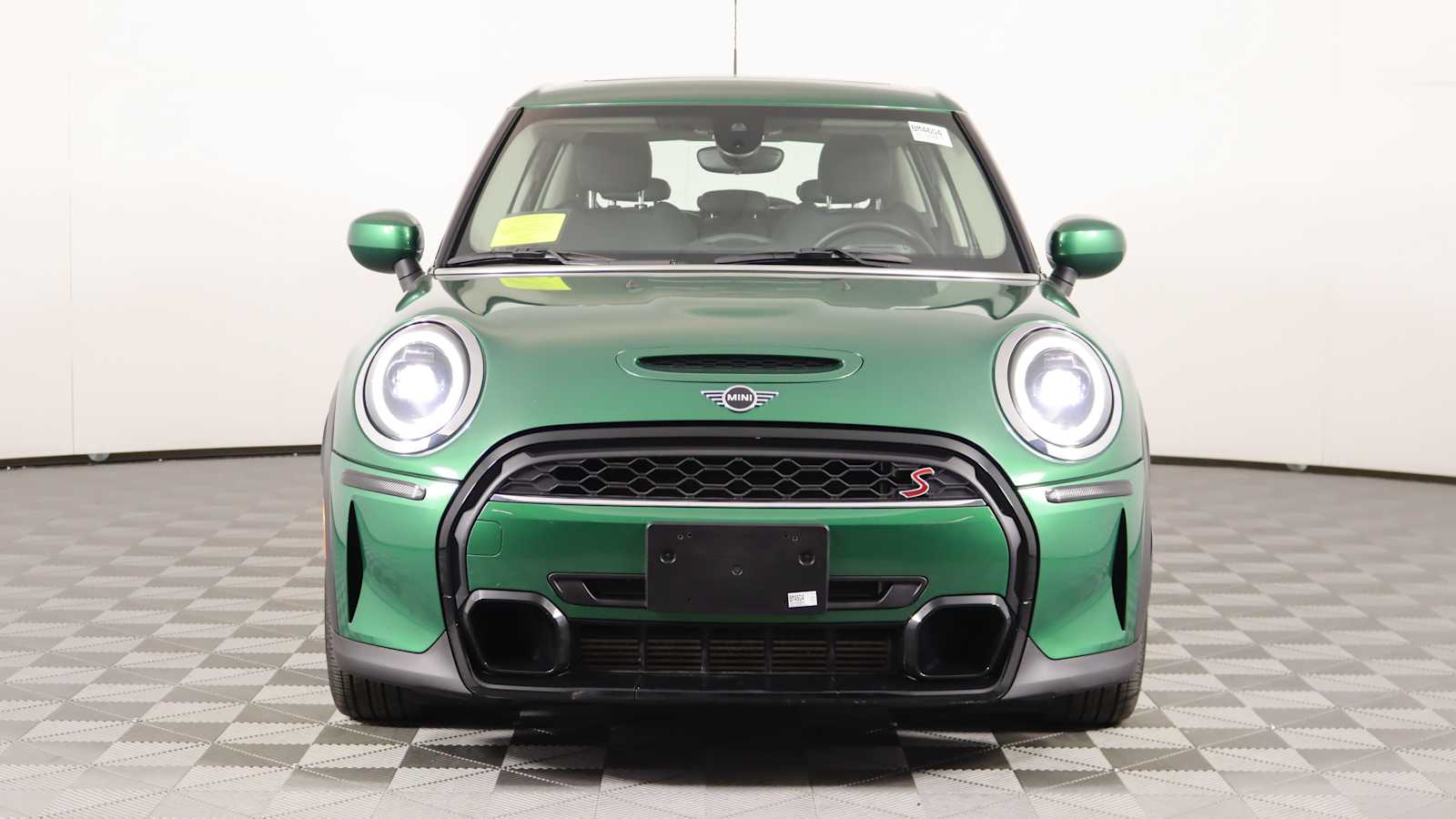 used 2022 MINI Hardtop 4 Door car, priced at $24,689