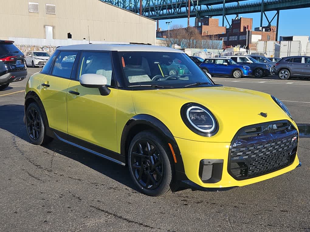 new 2025 MINI Hardtop 4 Door car, priced at $40,580