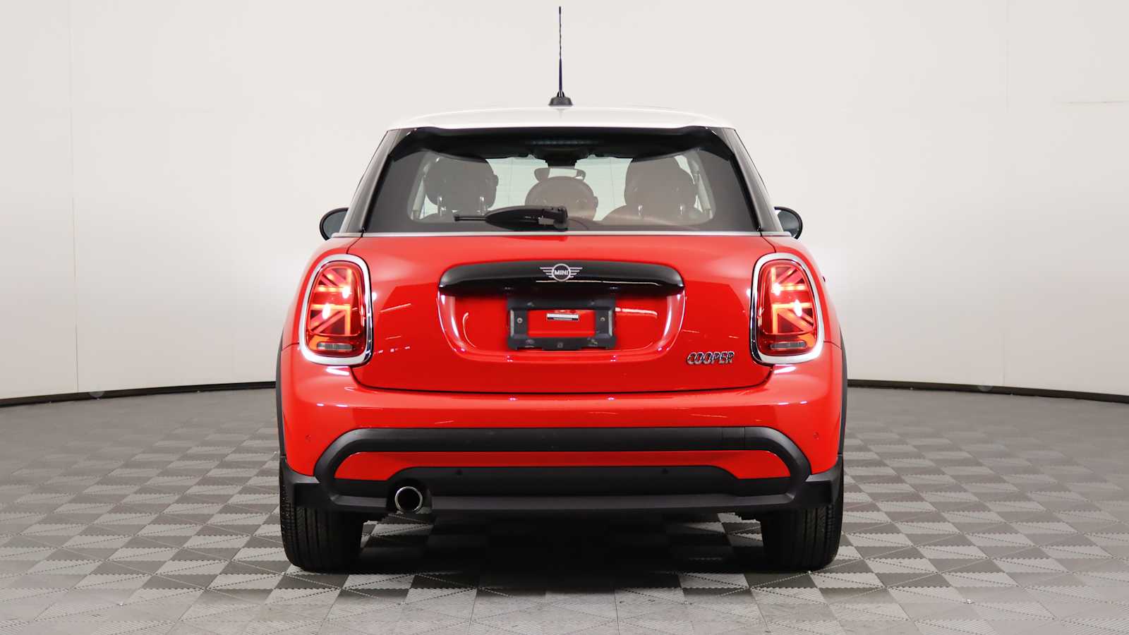 used 2022 MINI Hardtop 4 Door car, priced at $22,798