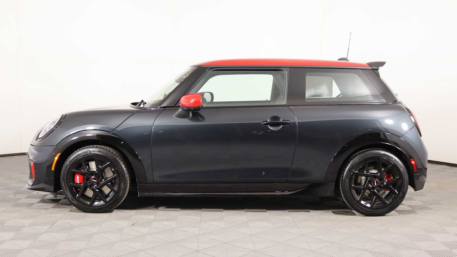 new 2025 MINI Hardtop 2 Door car, priced at $43,595