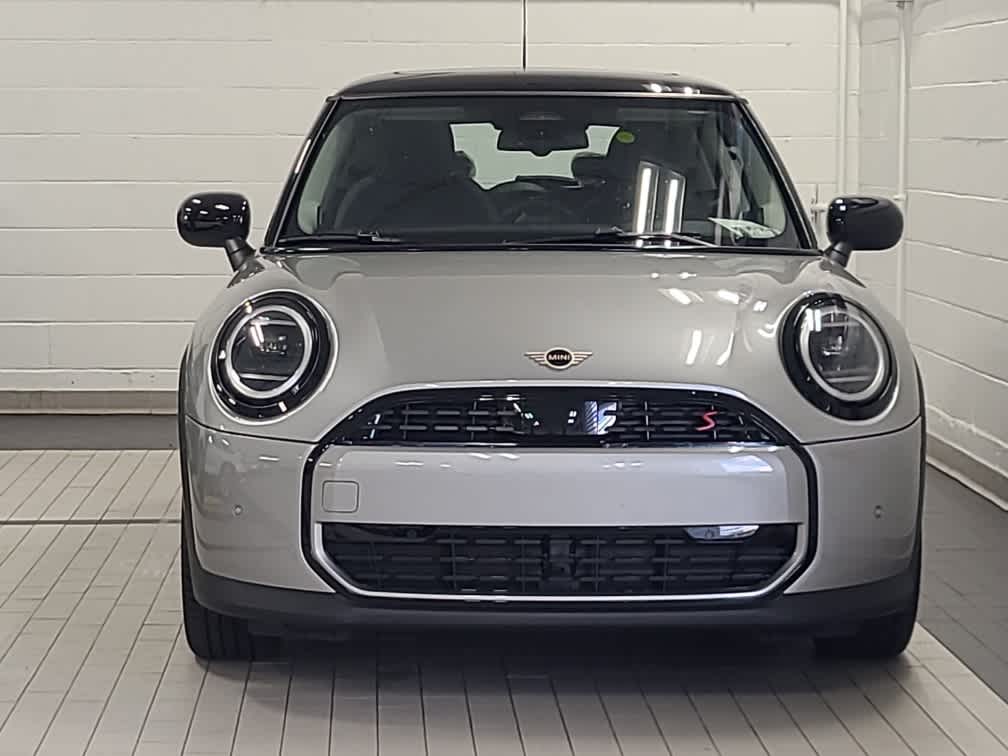 new 2025 MINI Hardtop 2 Door car, priced at $36,195