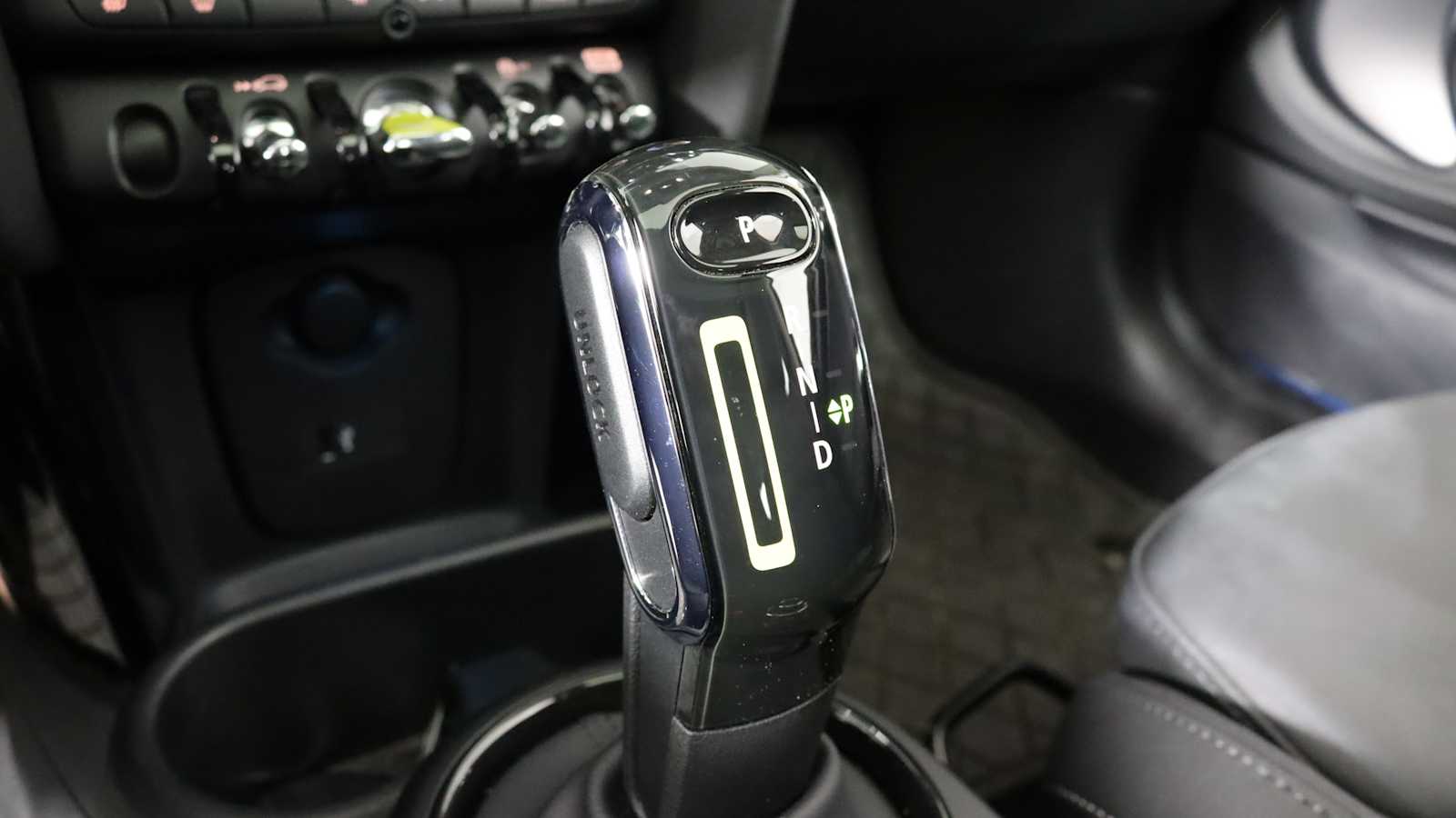 used 2024 MINI Electric Hardtop 2 Door car, priced at $23,698