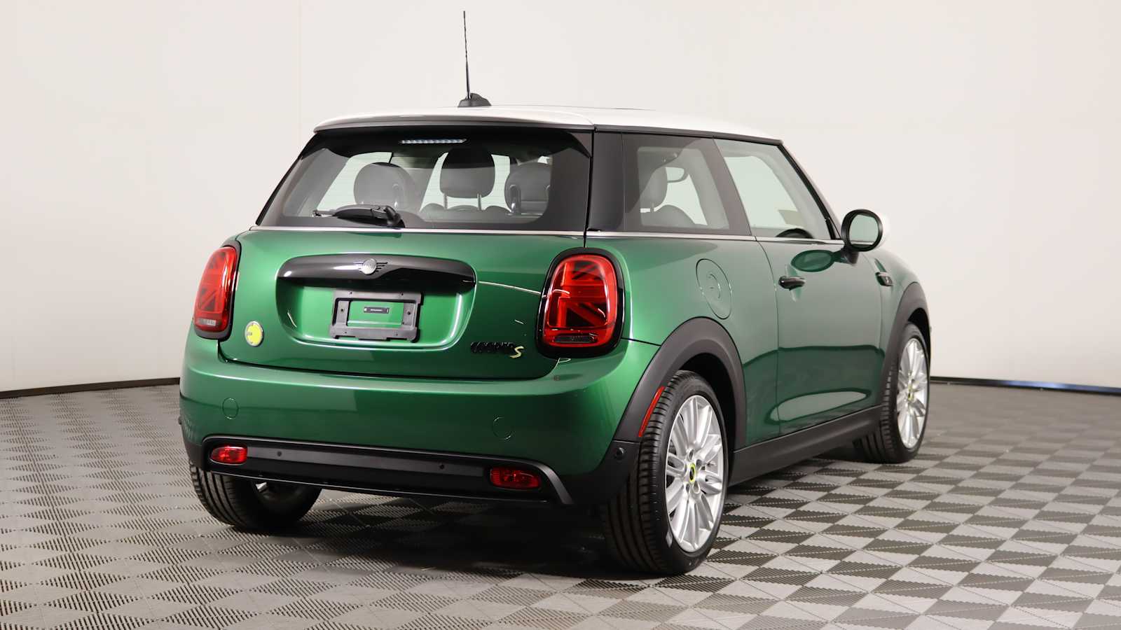 used 2024 MINI Electric Hardtop 2 Door car, priced at $27,498