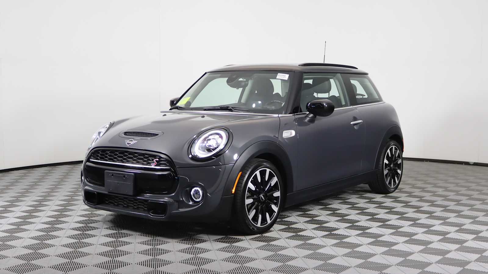 used 2021 MINI Hardtop 2 Door car, priced at $24,698