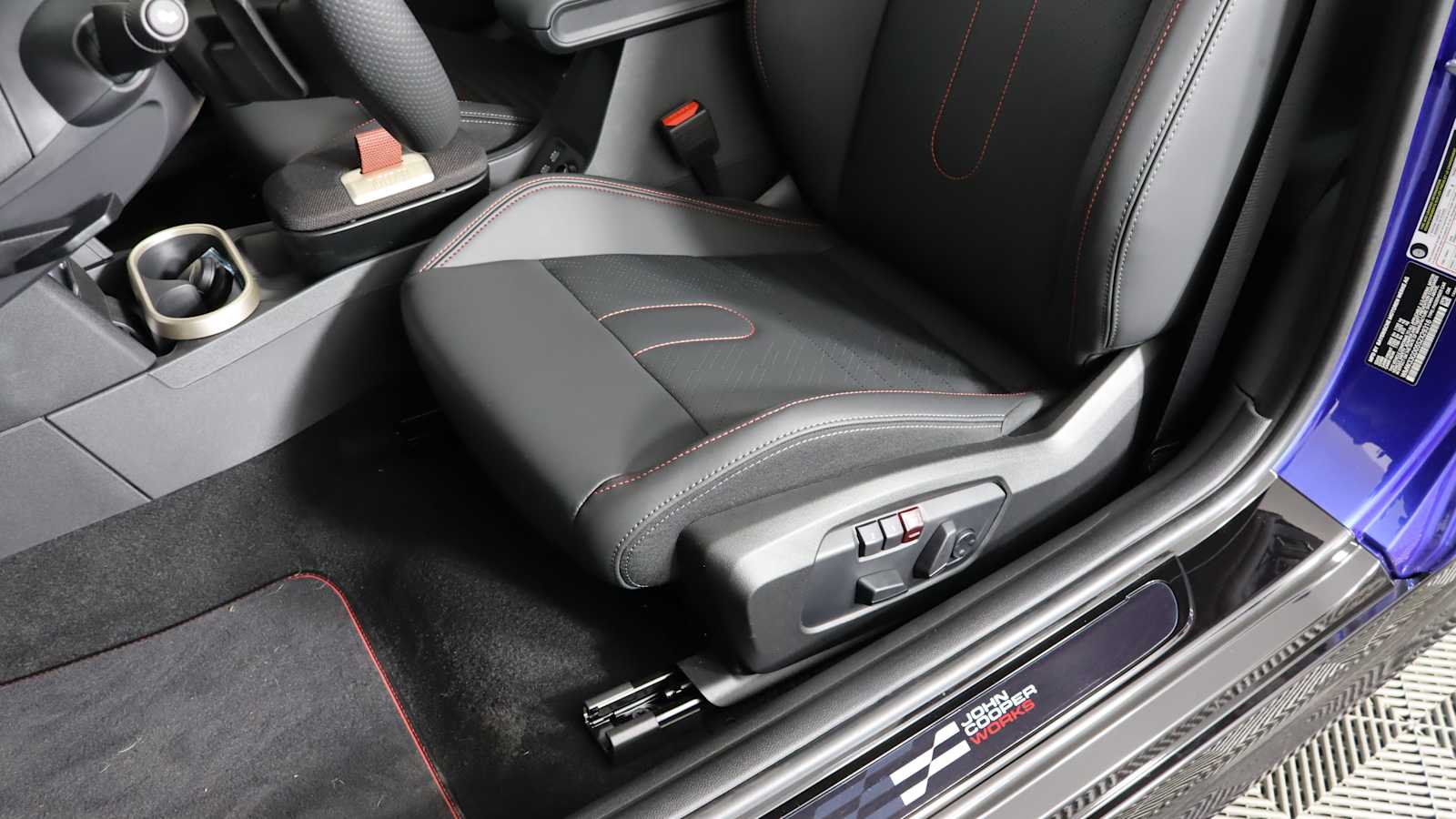 new 2025 MINI Hardtop 2 Door car, priced at $46,940
