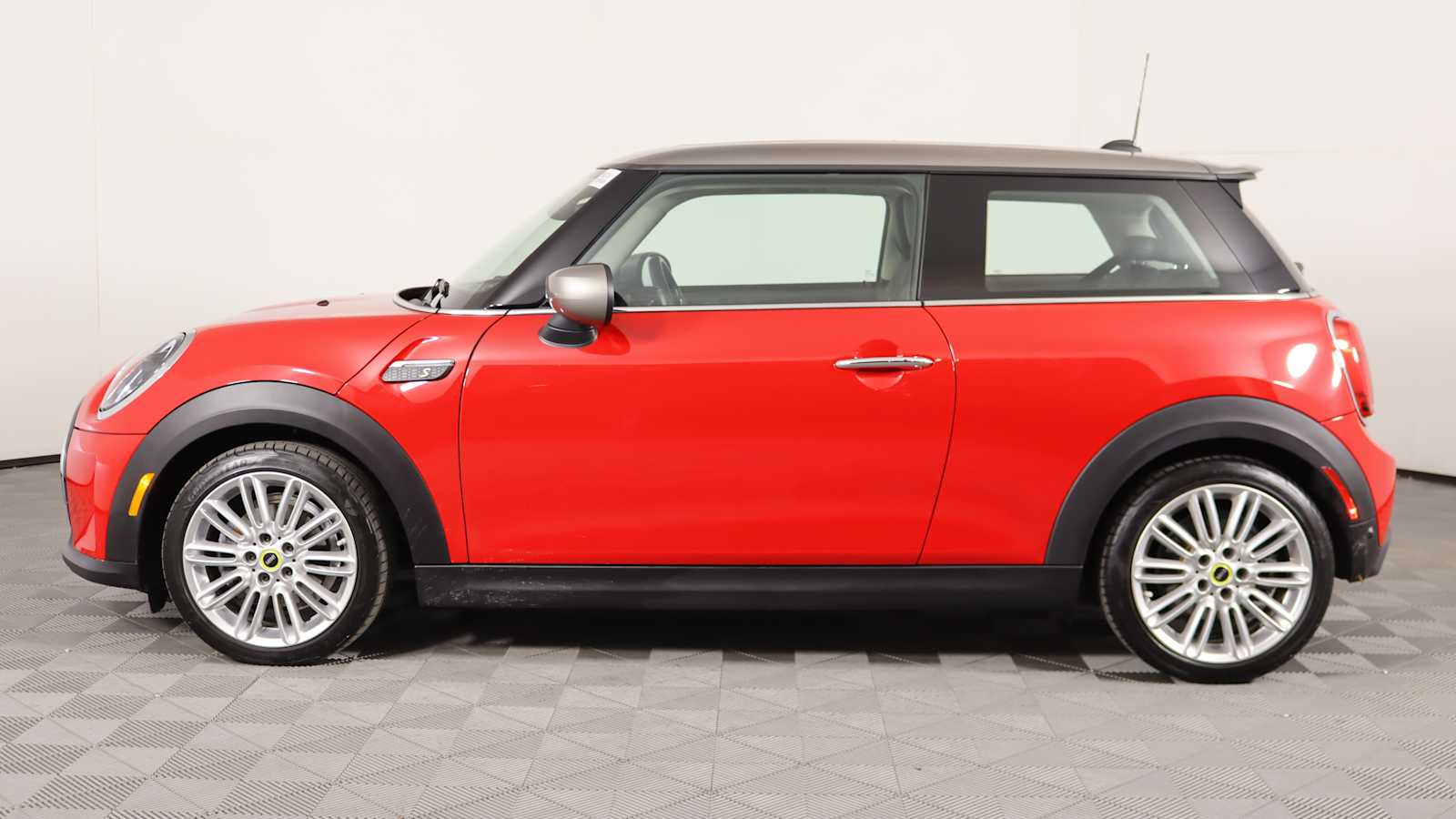 used 2024 MINI Electric Hardtop 2 Door car, priced at $24,698