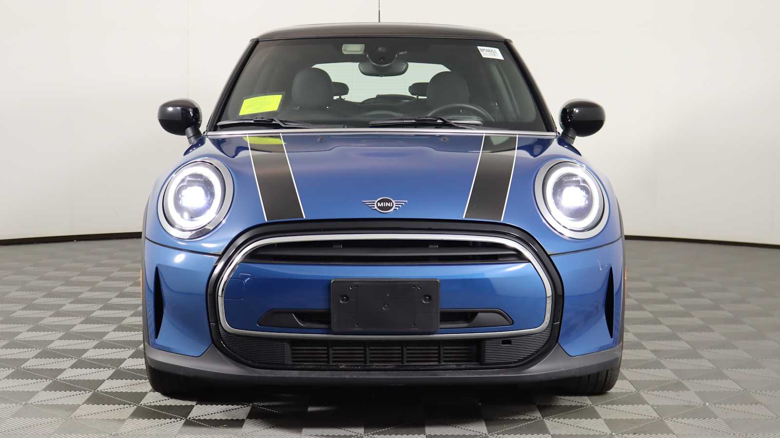 used 2022 MINI Hardtop 2 Door car, priced at $22,598
