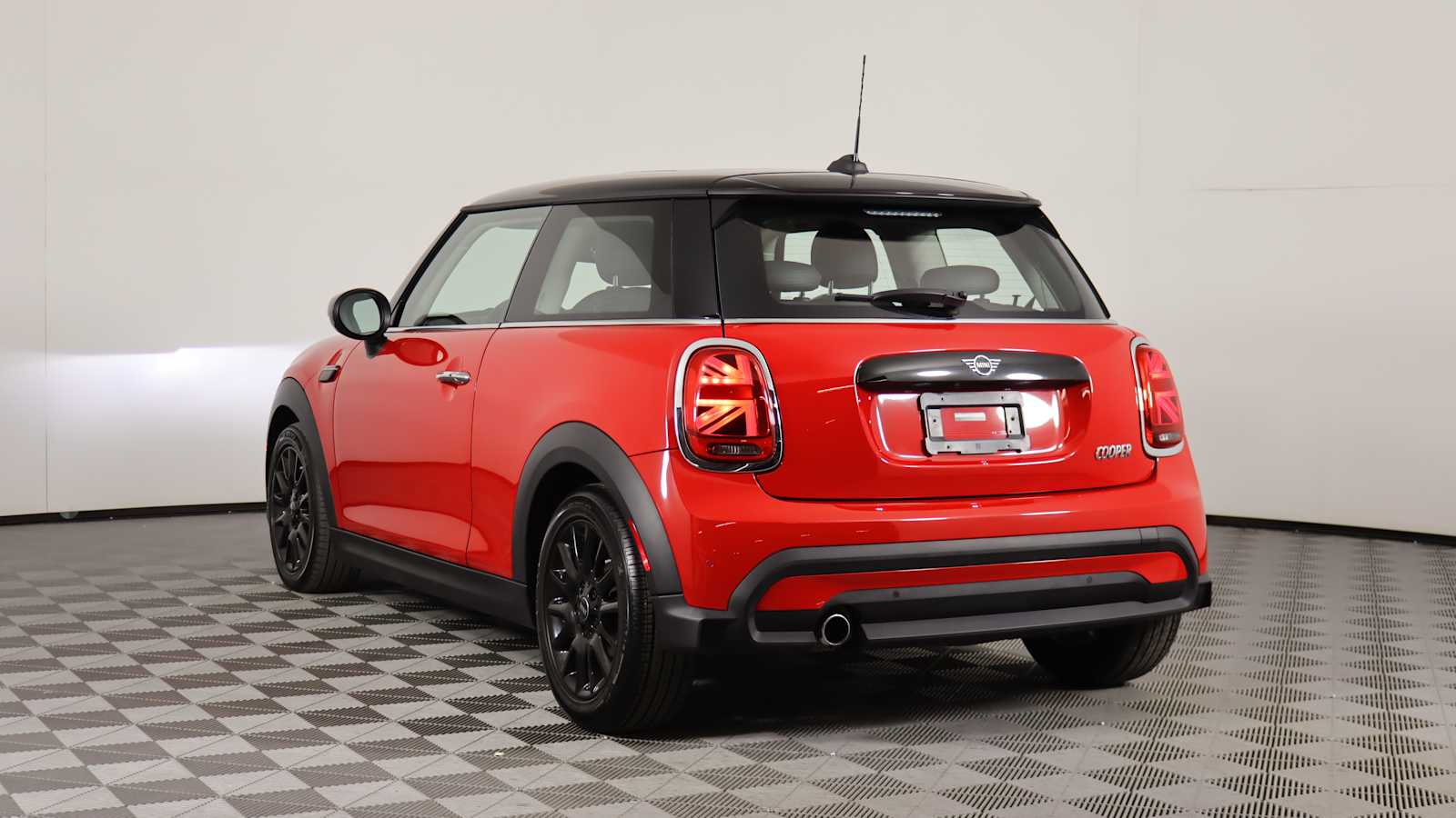 used 2023 MINI Hardtop 2 Door car, priced at $23,998