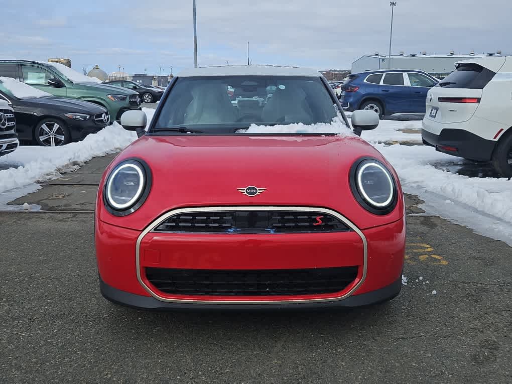 new 2025 MINI Hardtop 4 Door car, priced at $37,110