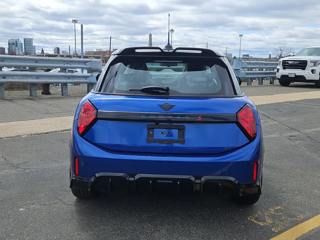 new 2025 MINI Hardtop 4 Door car, priced at $40,905