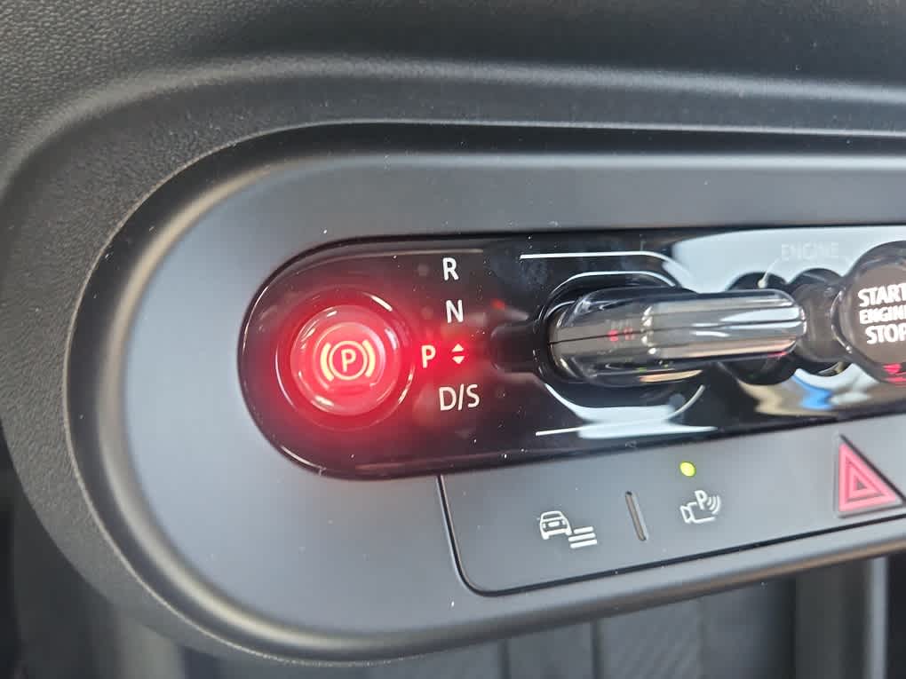new 2025 MINI Hardtop 4 Door car, priced at $41,010