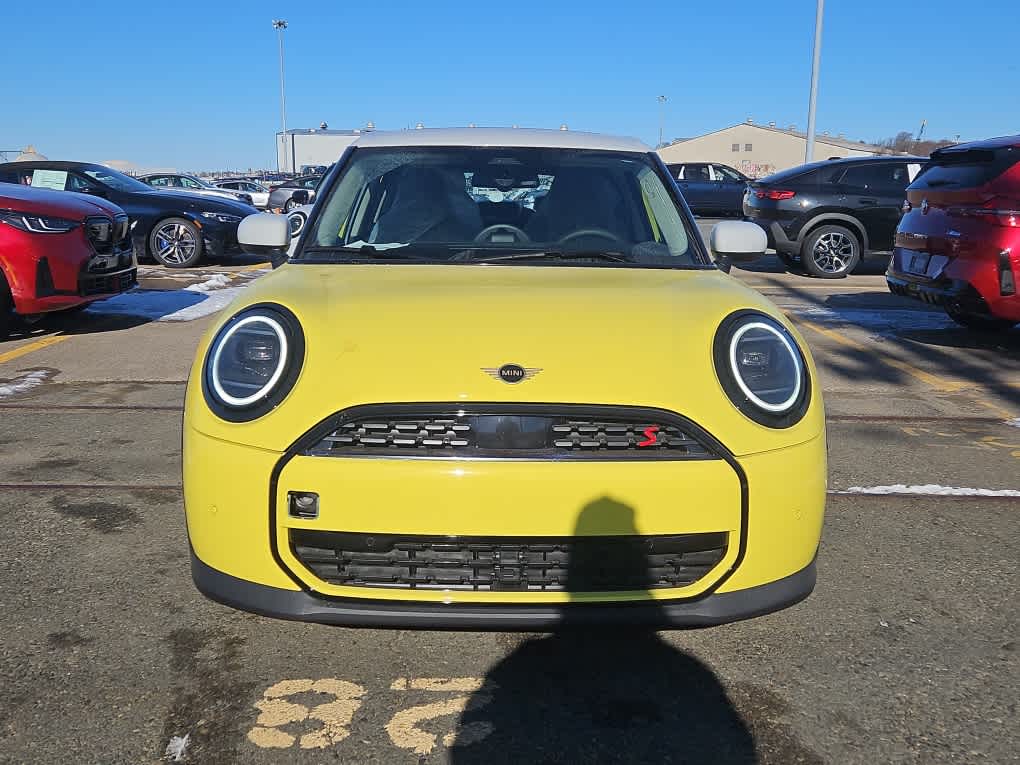 new 2025 MINI Hardtop 4 Door car, priced at $37,200