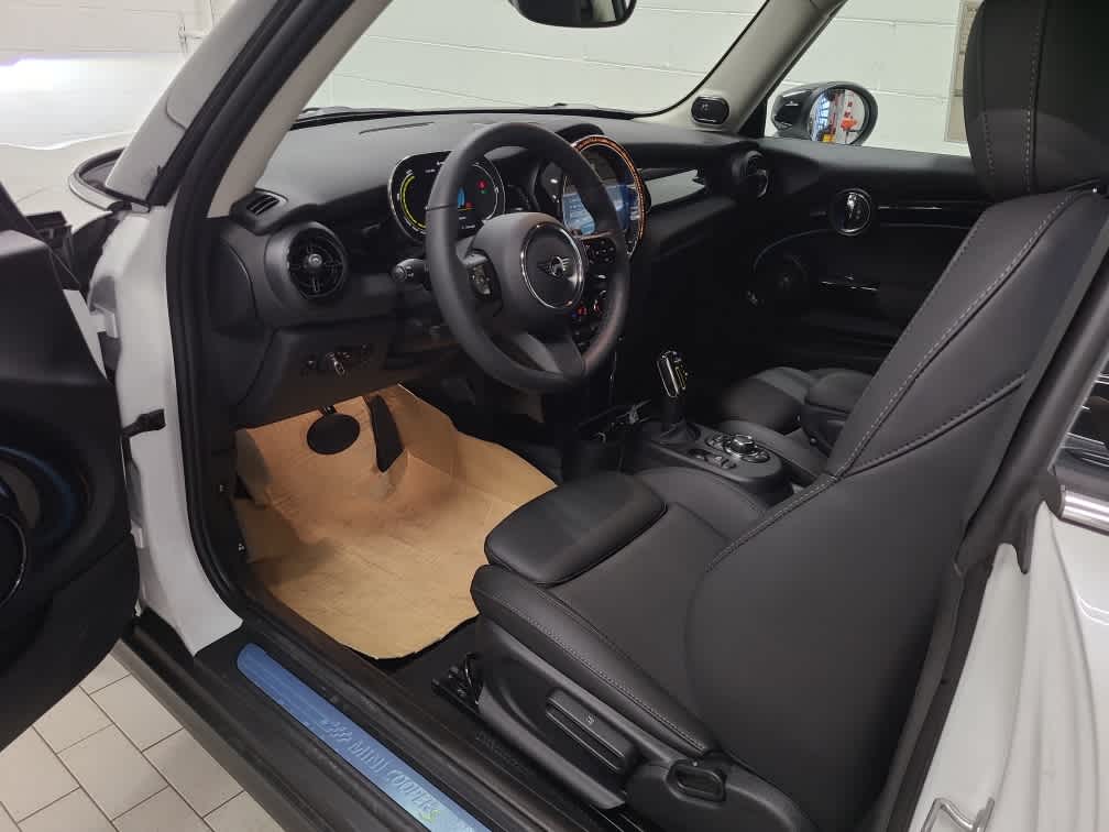 new 2024 MINI Hardtop 2 Door car, priced at $35,555