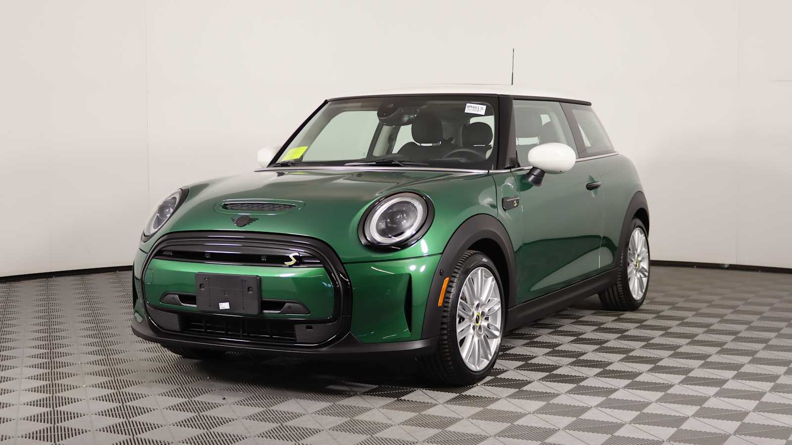 used 2024 MINI Electric Hardtop 2 Door car, priced at $27,498