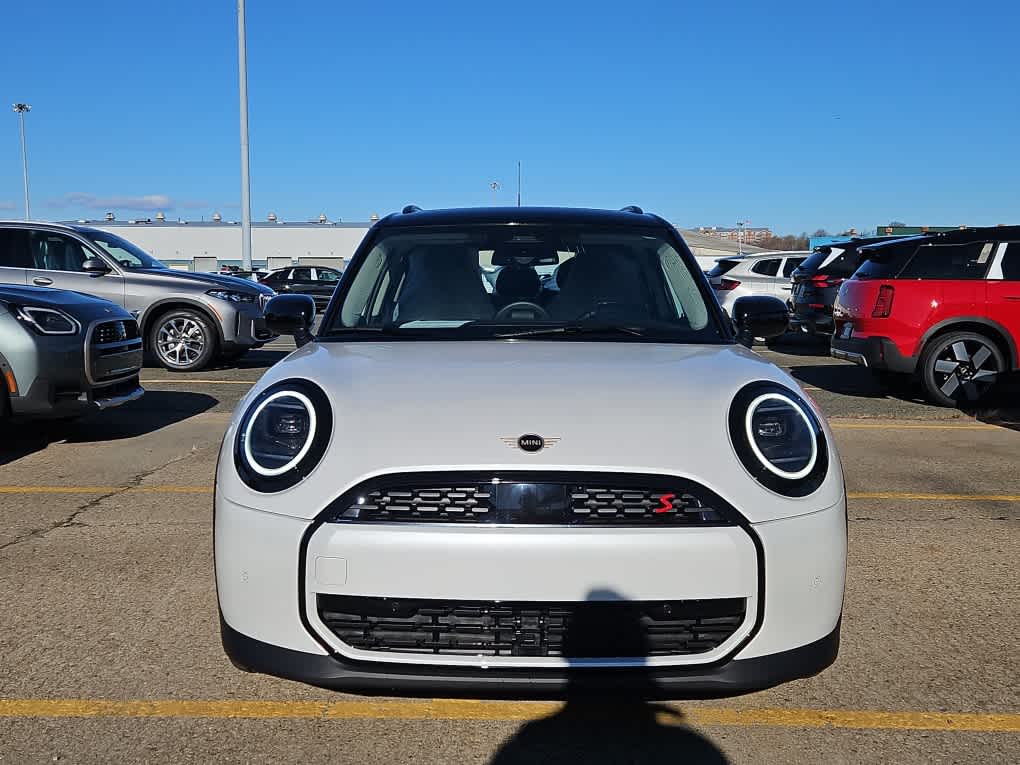 new 2025 MINI Hardtop 4 Door car, priced at $36,930