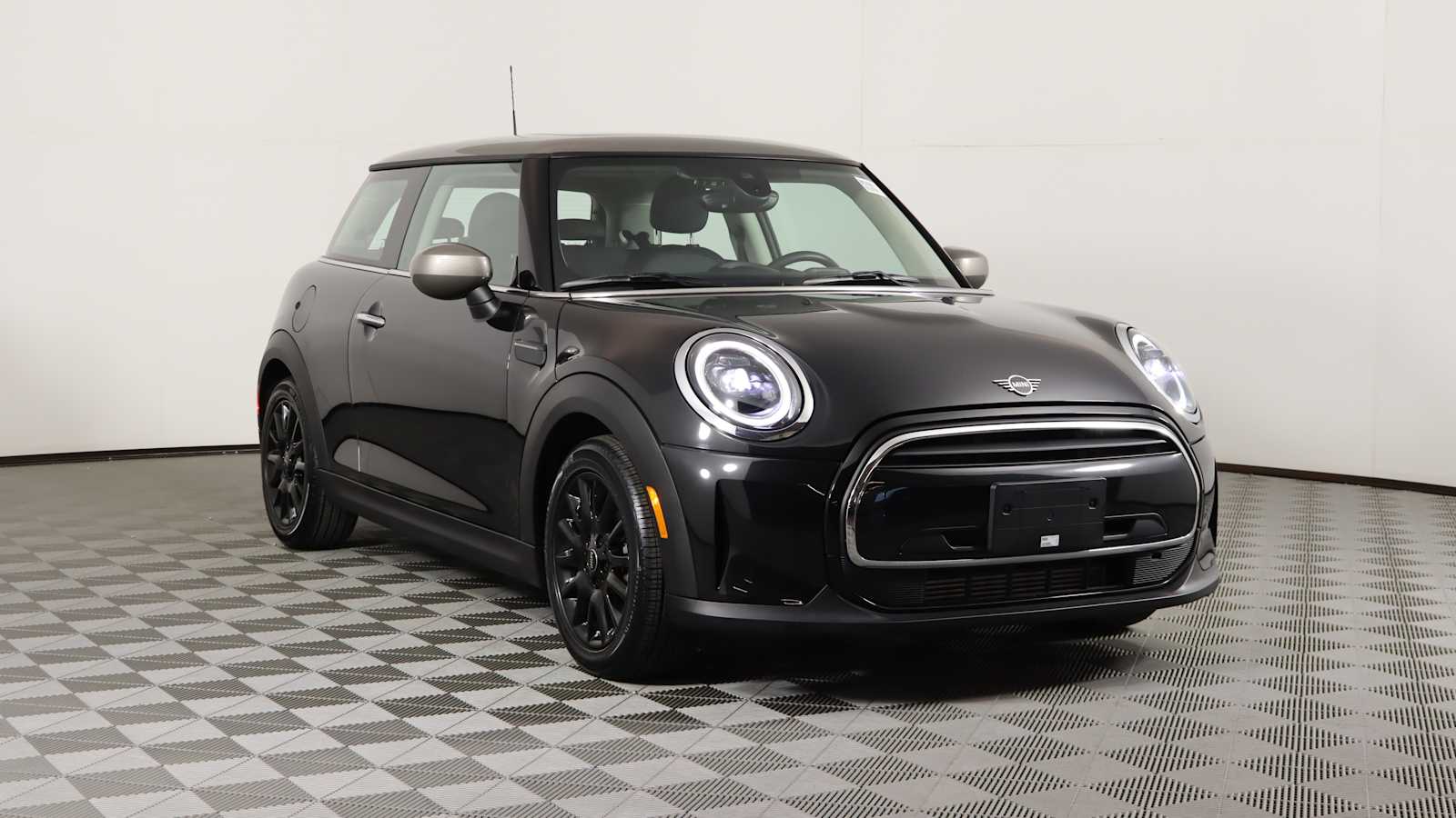 used 2023 MINI Hardtop 2 Door car, priced at $23,798