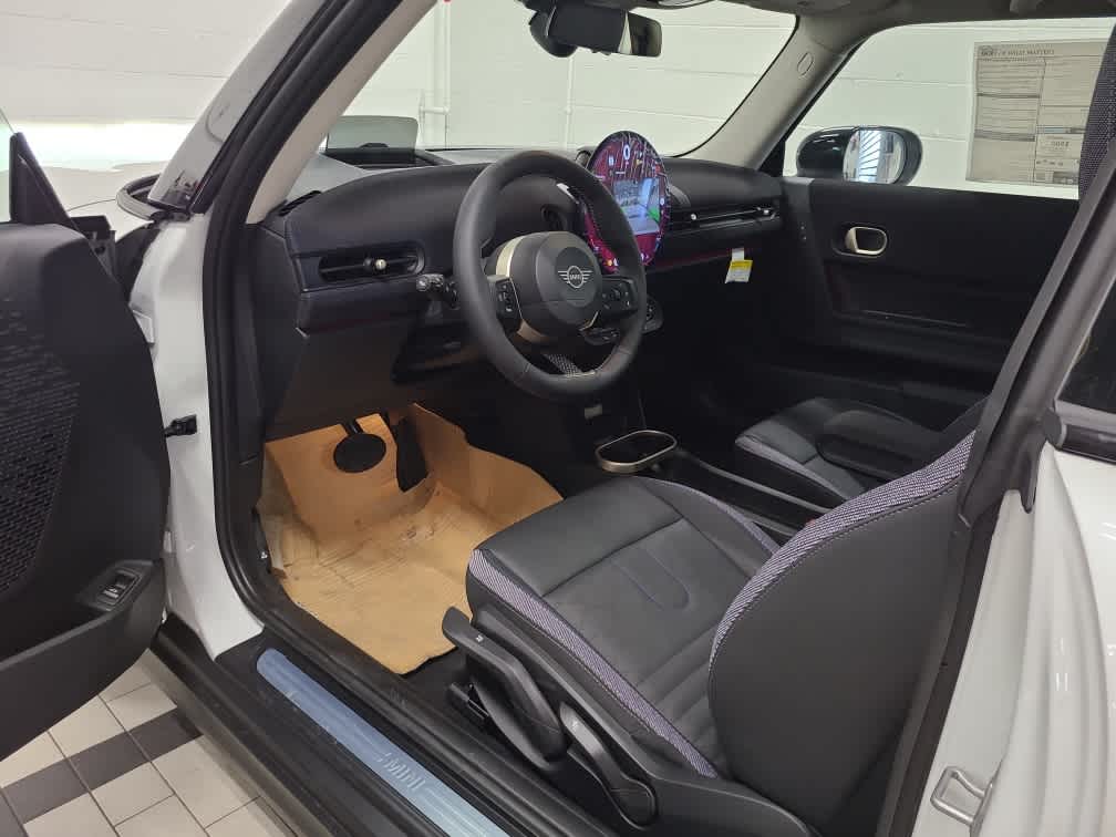 new 2025 MINI Hardtop 2 Door car, priced at $32,945