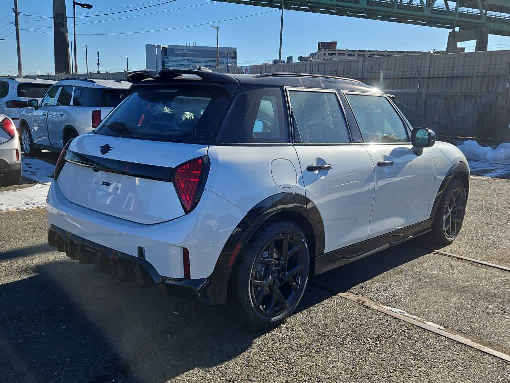 new 2025 MINI Hardtop 4 Door car, priced at $41,190