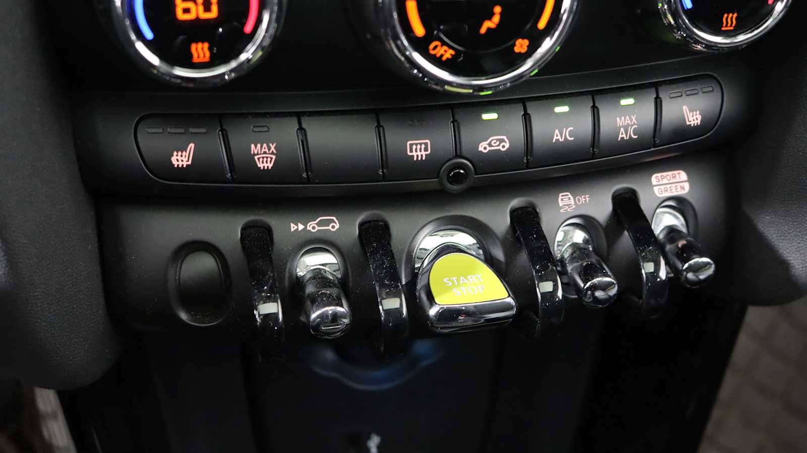 used 2024 MINI Electric Hardtop 2 Door car, priced at $23,698