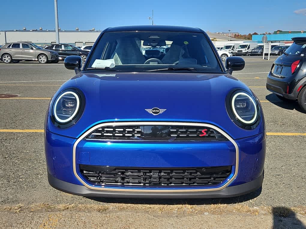 new 2025 MINI Hardtop 4 Door car, priced at $36,980