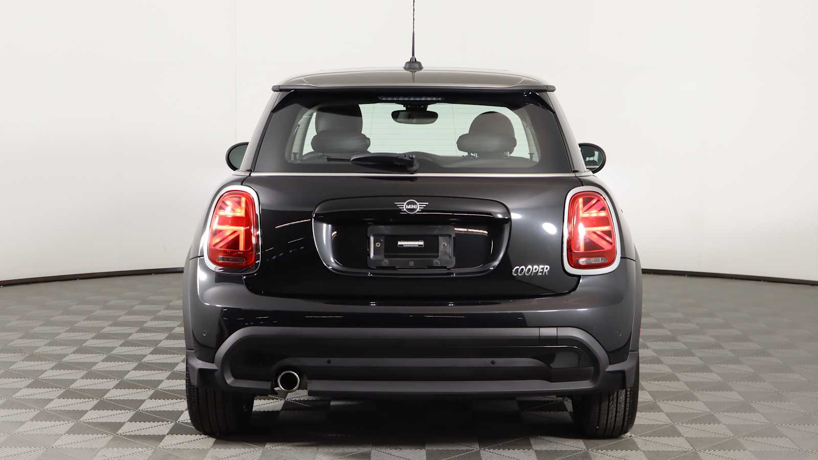 used 2023 MINI Hardtop 2 Door car, priced at $23,798