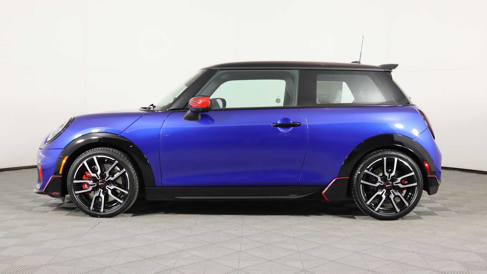 new 2025 MINI Hardtop 2 Door car, priced at $46,940