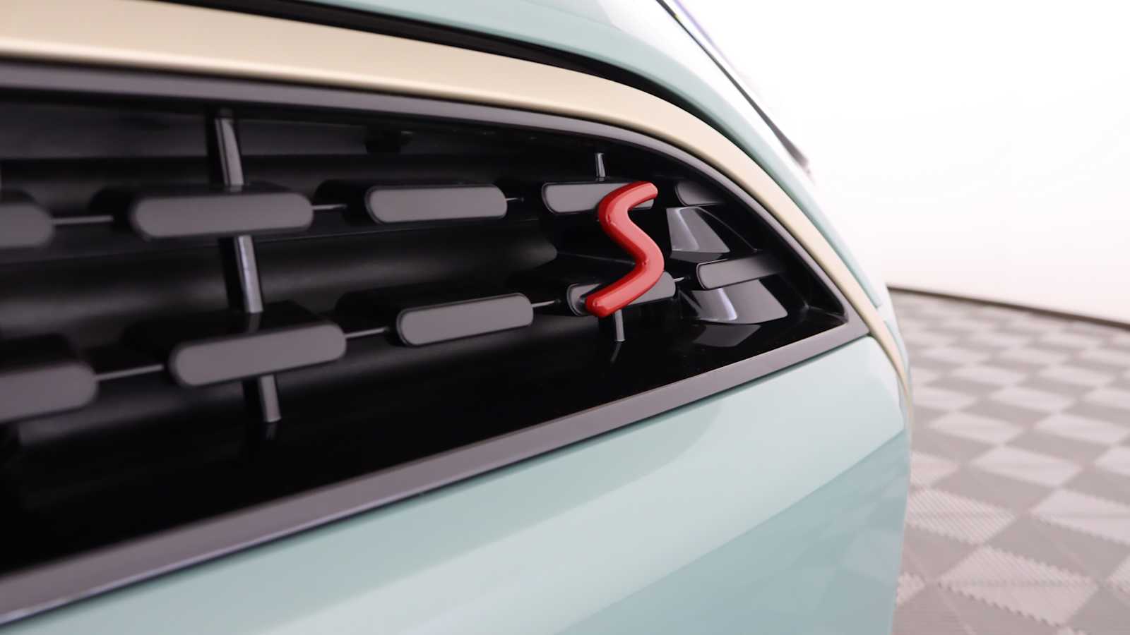 new 2025 MINI Hardtop 4 Door car, priced at $40,050