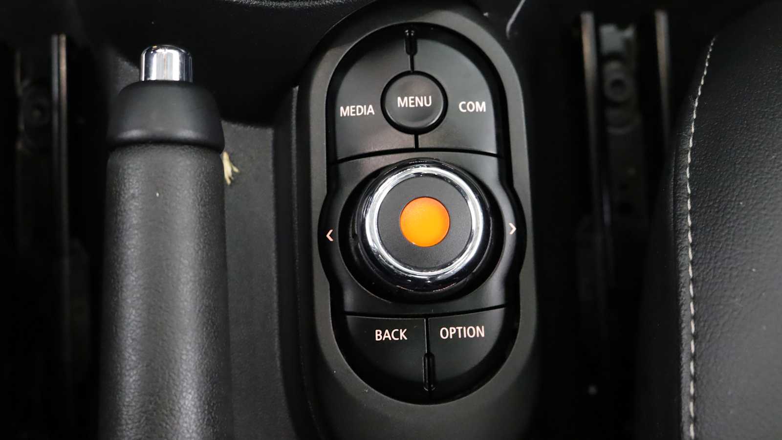 used 2022 MINI Hardtop 4 Door car, priced at $25,698