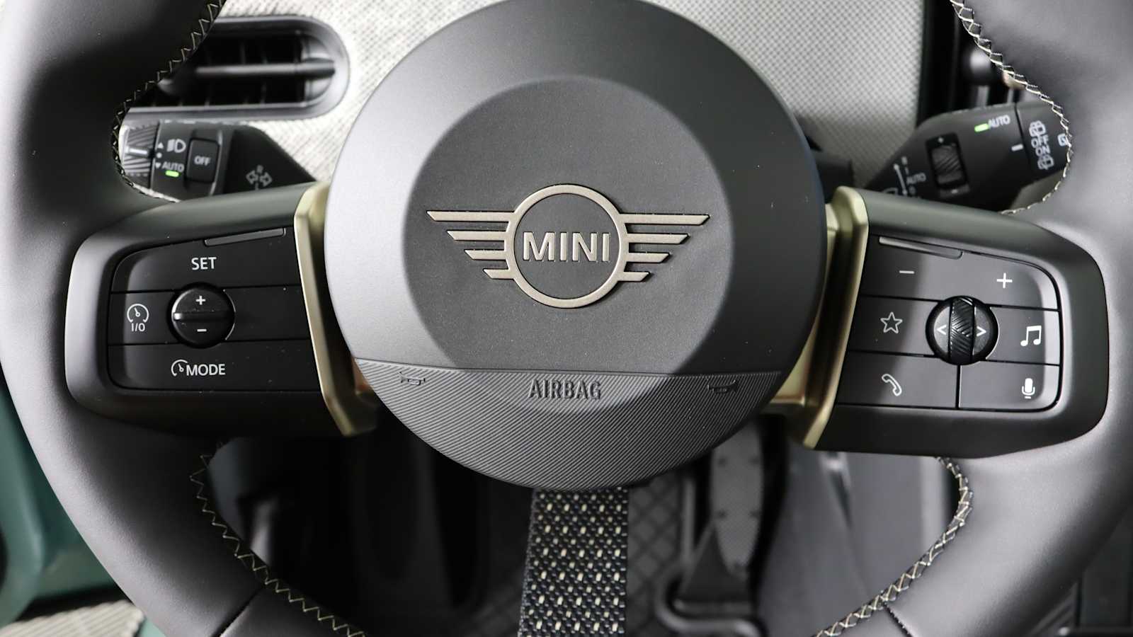new 2025 MINI Hardtop 4 Door car, priced at $40,050