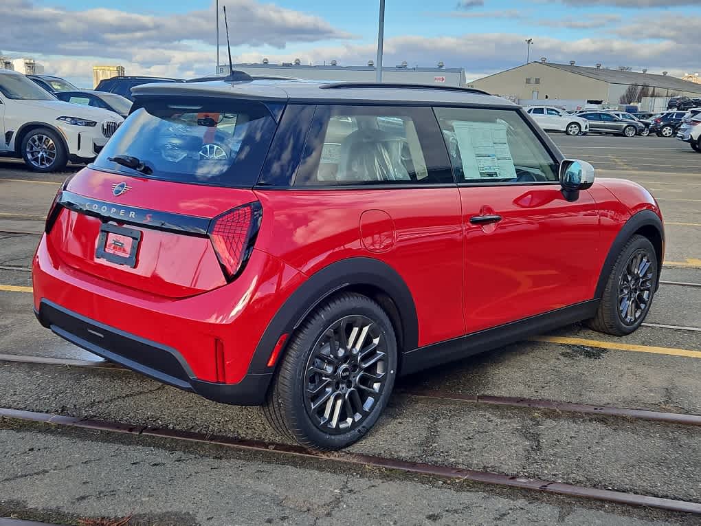 new 2025 MINI Hardtop 2 Door car, priced at $38,475