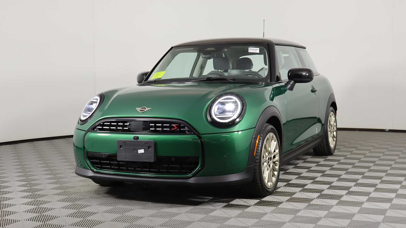 used 2025 MINI Hardtop 2 Door car, priced at $31,798