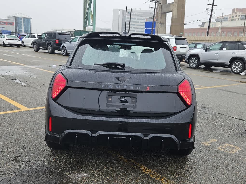 new 2025 MINI Hardtop 4 Door car, priced at $41,010