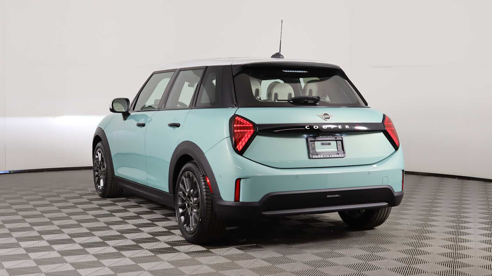 new 2025 MINI Hardtop 4 Door car, priced at $40,050