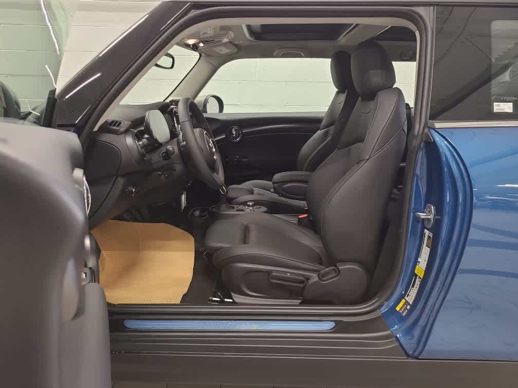 new 2024 MINI Hardtop 2 Door car, priced at $35,530