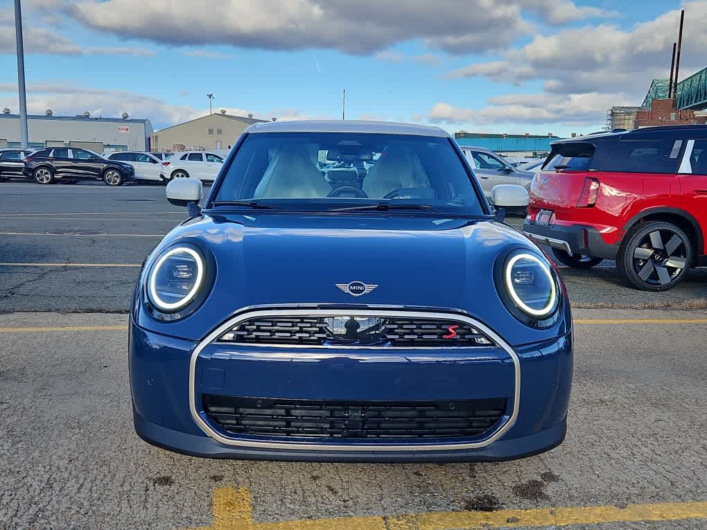 new 2025 MINI Hardtop 4 Door car, priced at $38,830