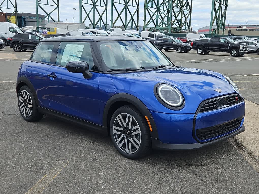 new 2025 MINI Hardtop 2 Door car, priced at $36,825