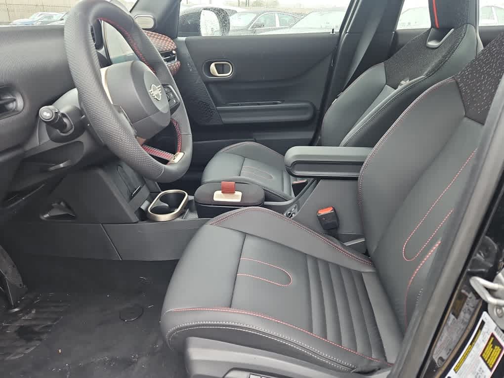 new 2025 MINI Hardtop 4 Door car, priced at $41,010