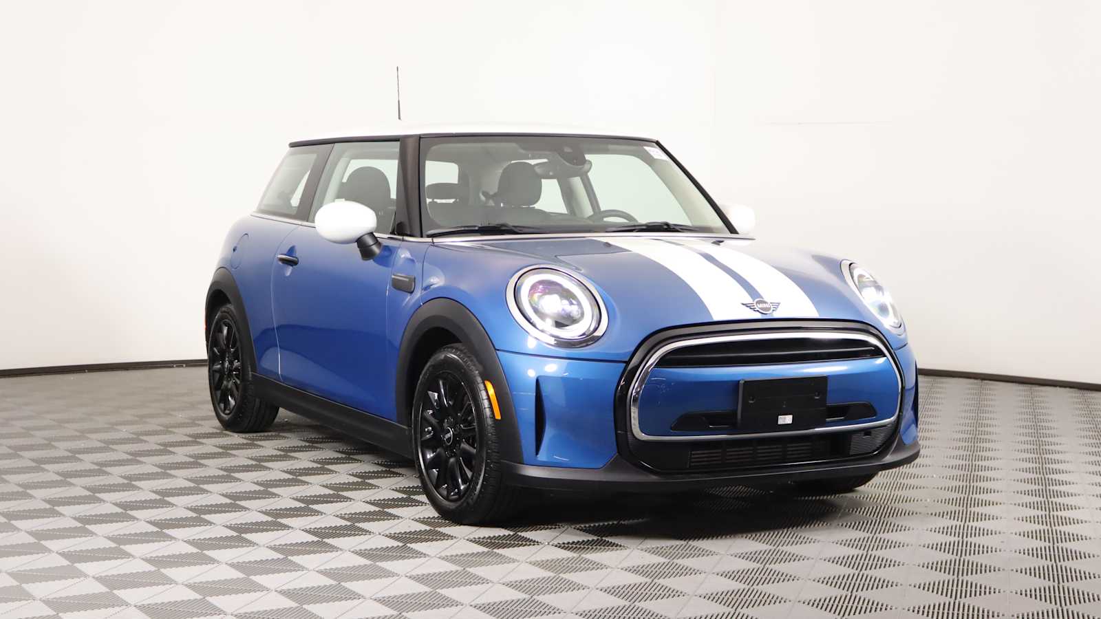 used 2022 MINI Hardtop 2 Door car, priced at $23,798