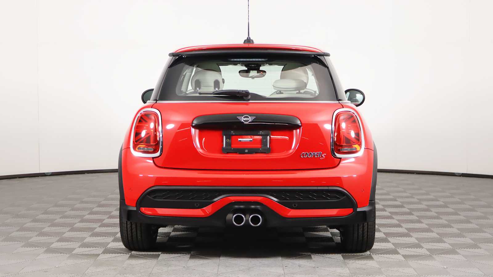 used 2022 MINI Hardtop 2 Door car, priced at $26,698