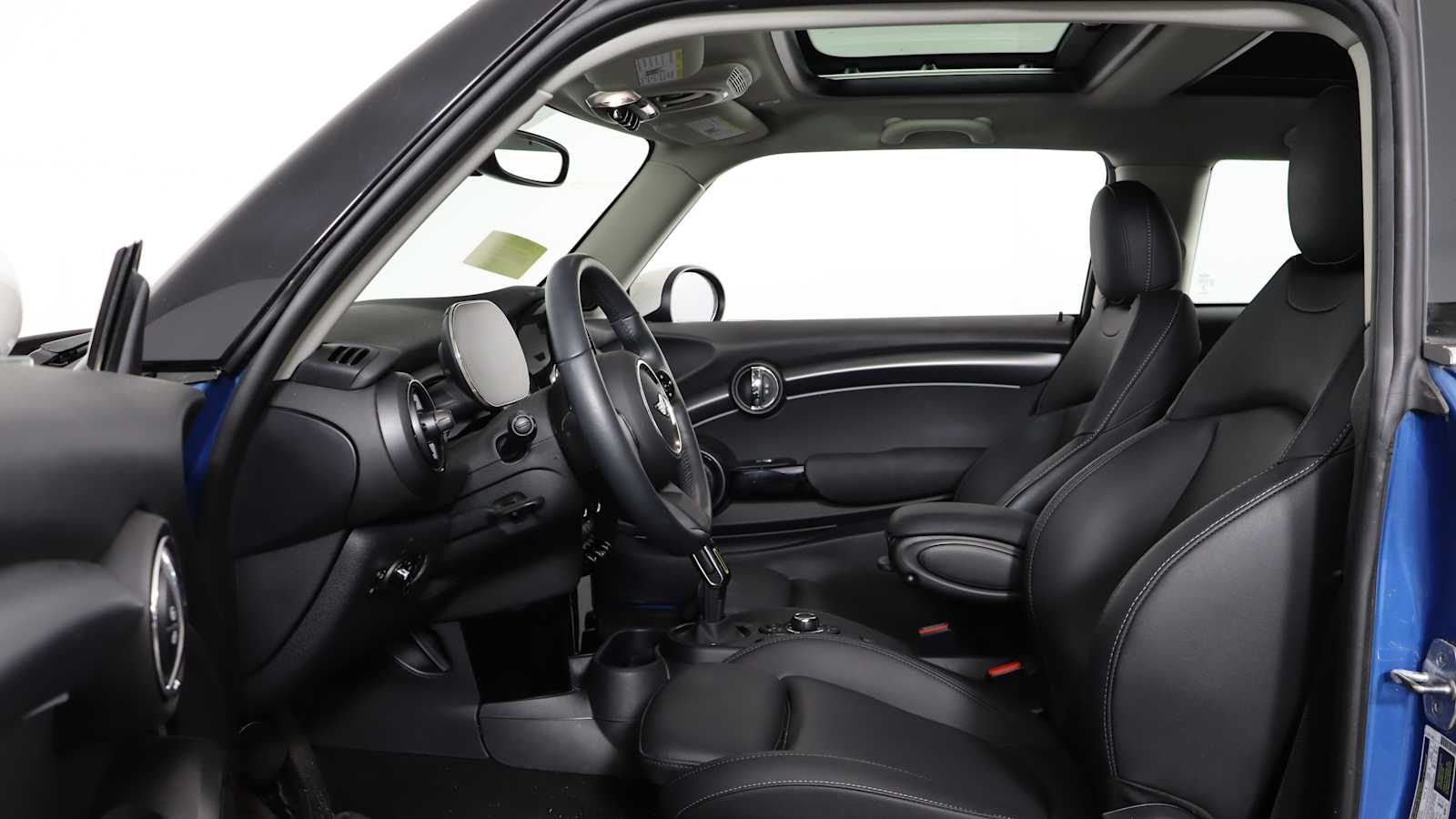 used 2024 MINI Electric Hardtop 2 Door car, priced at $23,698