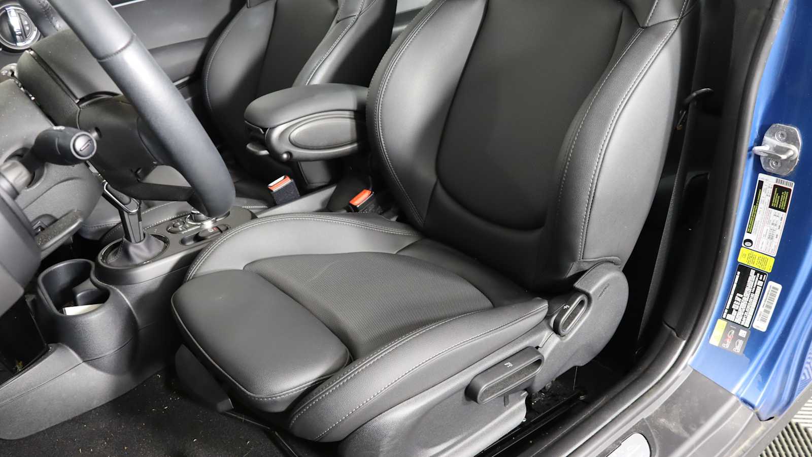 used 2024 MINI Electric Hardtop 2 Door car, priced at $23,698