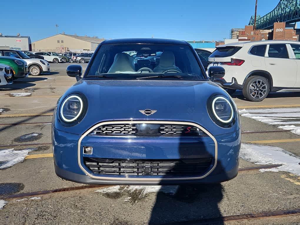 new 2025 MINI Hardtop 4 Door car, priced at $38,090